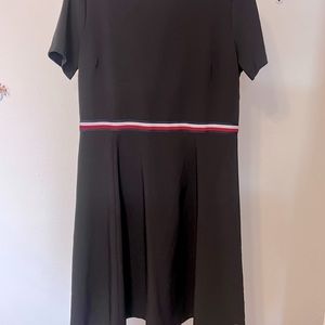 Tommy hilfigher dress with sleeves no pockets